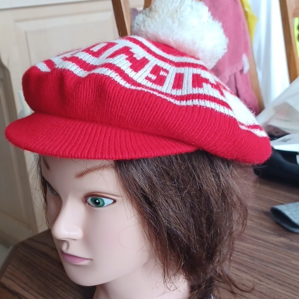 ❤💋Vintage WISCONSIN BADGERS Winter Acrylic PullOver Hat Cap